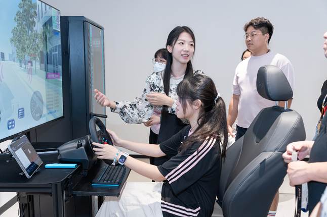 DSC0670020250529158158